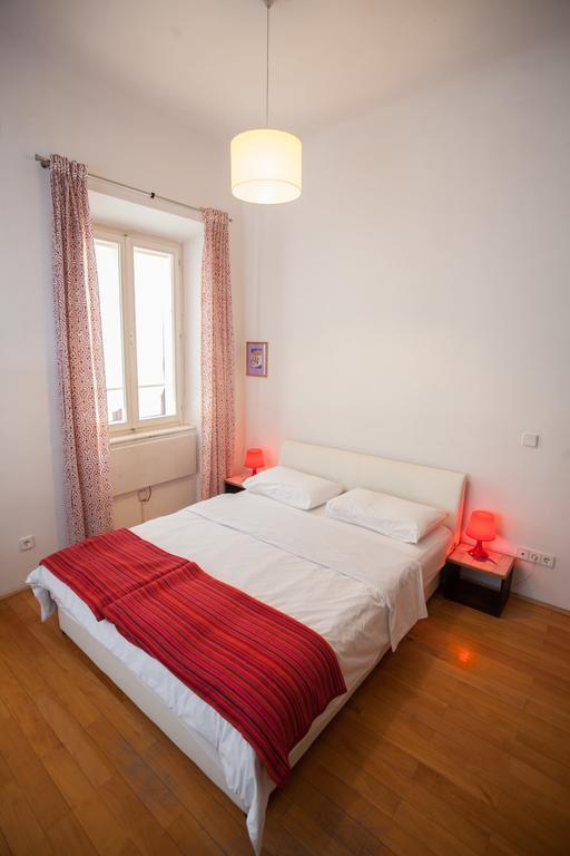 Apartments Lina - Center With Free Parking! Zagreb Rom bilde